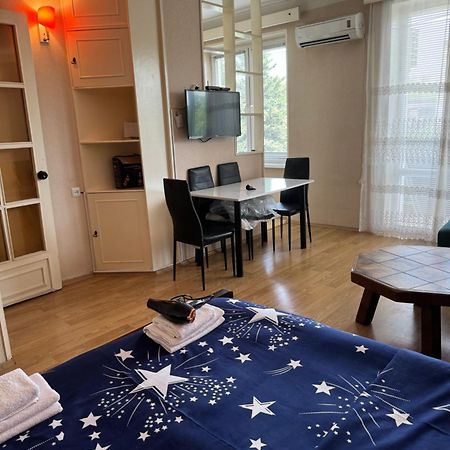 Cozy Apartment With Balcony Тбилиси Экстерьер фото