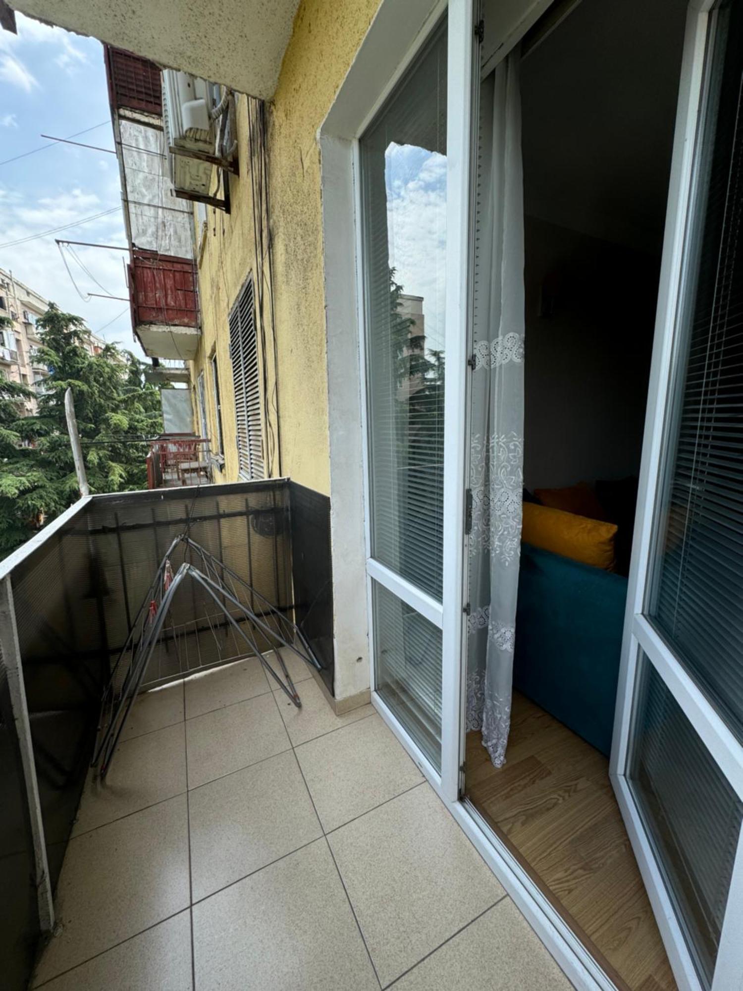 Cozy Apartment With Balcony Тбилиси Экстерьер фото